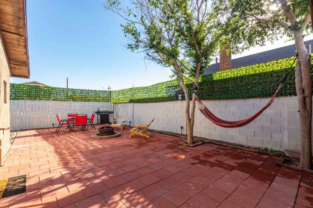 Your Downtown With Amenities Unit B Phoenix