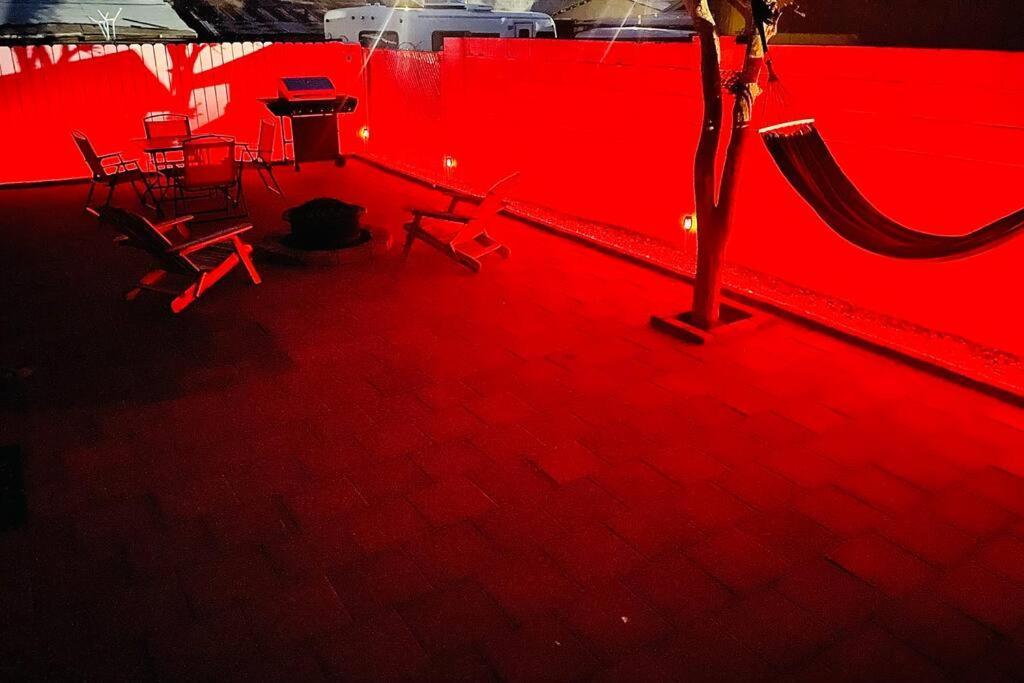 Your Downtown With Amenities Unit B Apartemen Phoenix