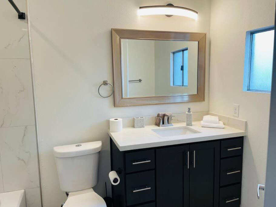 Apartemen Your Downtown With Amenities Unit B Phoenix